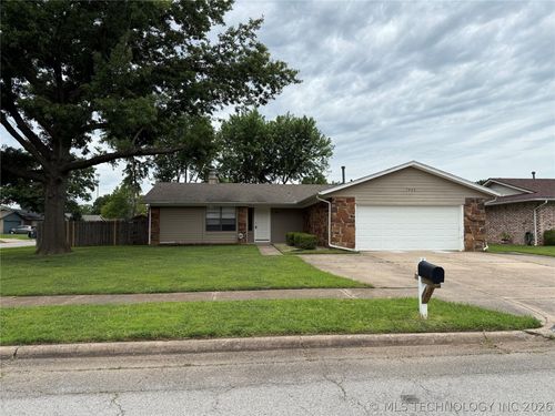 7880 120th East Ave, Owasso, OK, 74055-3512 | Card Image