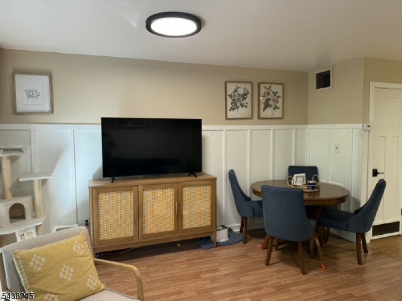 Residential Lease in Vernon Twp. 2