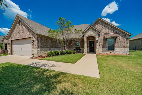 2041 Clive Dr, Granbury, TX, 76048-1136 | Card Image