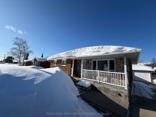 880 Park Ave, Timmins, ON, P4N3Y2 | Card Image