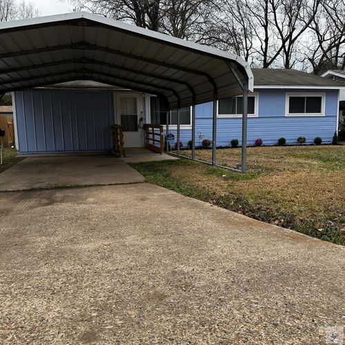 211 Shellwood Dr, Wake Village, TX, 75501-6232 | Card Image