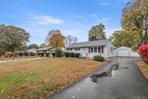 41 Swenson Dr, Wappingers Falls, NY, 12590-1545 | Card Image