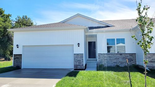 497 Kinley Dr, Waukee, IA, 50263-7404 | Card Image