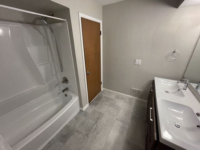 4924 Broomfield Ct, House other with 3 bedrooms, 3 bathrooms and null parking in West Bloomfield MI | Image 15