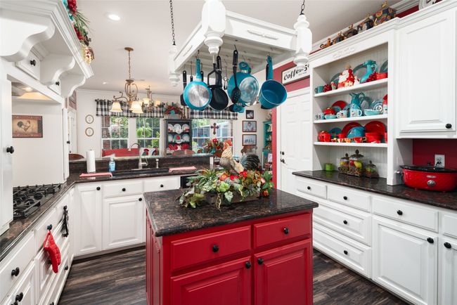 510 Mcclendon St, House other with 5 bedrooms, 3 bathrooms and null parking in Leonard TX | Image 8