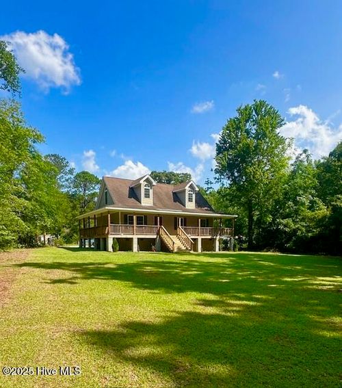 3016 Dillon Way Ne, Leland, NC, 28451-8976 | Card Image