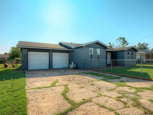 119 Windsor Rd, Chickasha, OK, 73018-9332 | Card Image