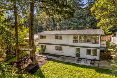 120 128th Avenue Se, House other with 6 bedrooms, 2 bathrooms and 2 parking in Bellevue WA | Image 3