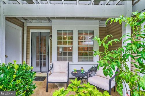 16-9-4552 28th Rd S, ARLINGTON, VA, 22206-3381 | Card Image