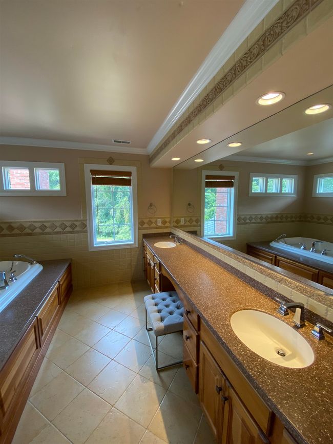 352 Pine Hill Rd, House other with 5 bedrooms, 5 bathrooms and null parking in Hollis NH | Image 33