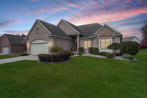 21-8279 Ashton Ct, Washington, MI, 48094-1585 | Card Image