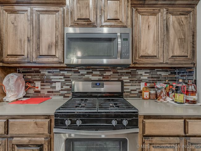13 Evermore Ln, House other with 3 bedrooms, 2 bathrooms and null parking in Yukon OK | Image 16