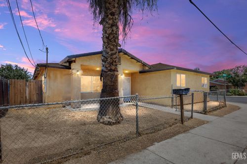 1904 Clarendon St, Bakersfield, CA, 93307 | Card Image