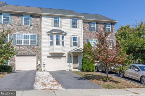 228 Morlatt Ln, MARTINSBURG, WV, 25404-7613 | Card Image