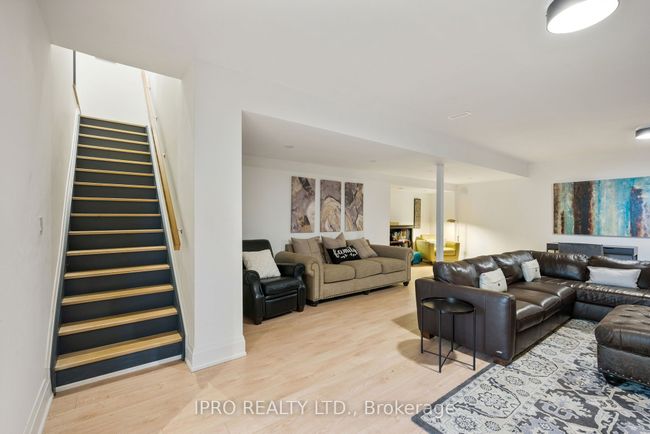 1 Gallagher Cres, House other with 6 bedrooms, 4 bathrooms and 10 parking in Midhurst ON | Image 32