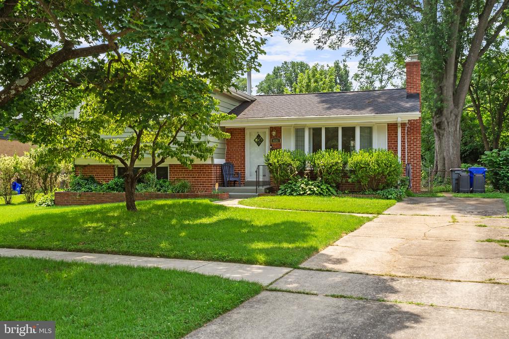 Residential in ROCKVILLE 2