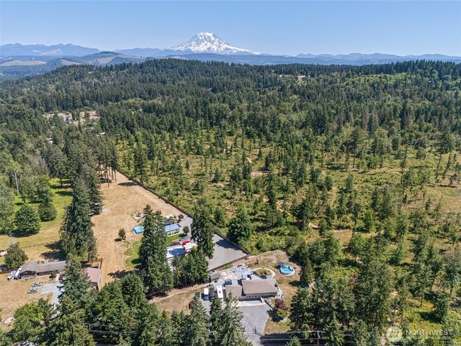 20311 Orting Kapowsin Hwy E, House other with 3 bedrooms, 3 bathrooms and 3 parking in Graham WA | Image 38