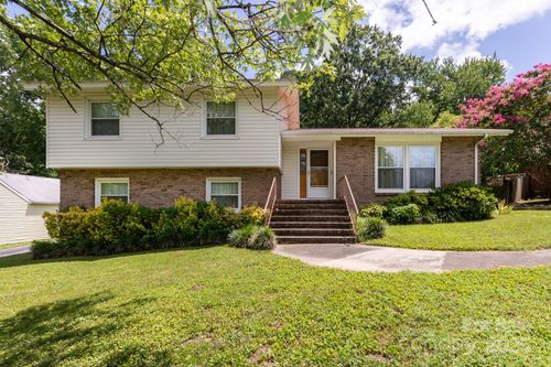 1533 Bonnie Ln, Charlotte, NC, 28213-3513 | Card Image