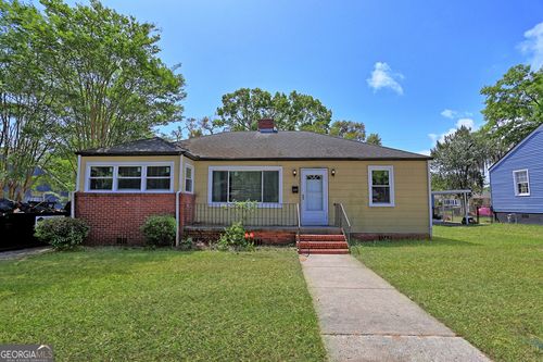 2403 E 37th St, Savannah, GA, 31404-3846 | Card Image