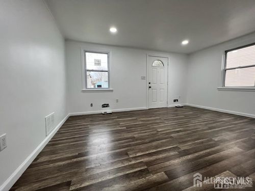 44 Saint Ann St, Carteret, NJ, 07008-3125 | Card Image