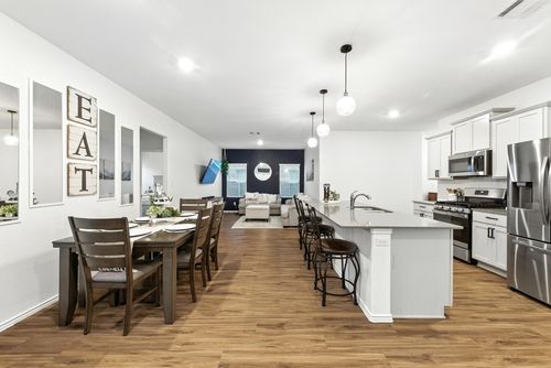 112 Cherry Ridge Rd, Georgetown, TX, 78628-2720 | Card Image