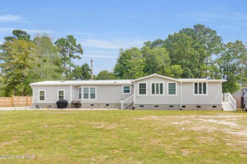 414 W Branch Dr, Newport, NC, 28570-9322 | Card Image