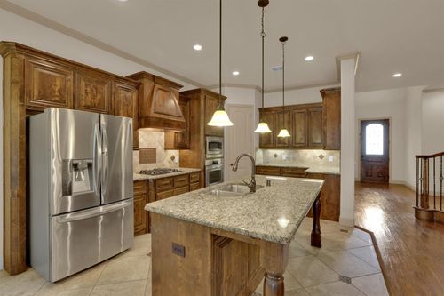 7604 Cindy Ln, Sachse, TX, 75048-6411 | Card Image