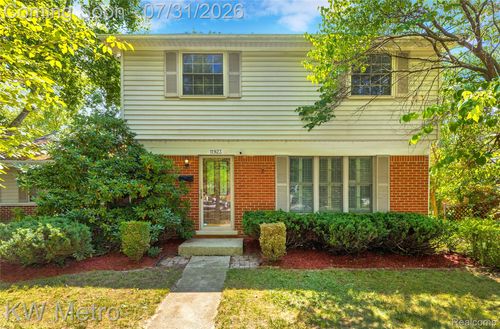 11923 Fairview Dr, Sterling Heights, MI, 48312-2161 | Card Image