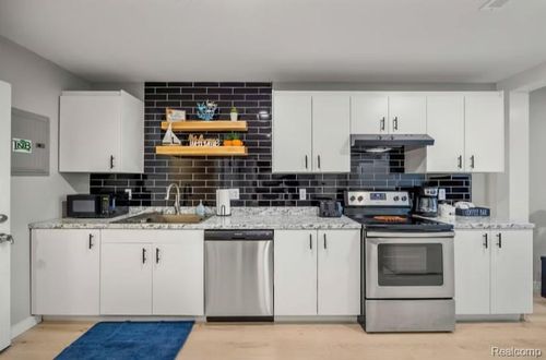 10155 Saint John Dr, Algonac, MI, 48001-4239 | Card Image