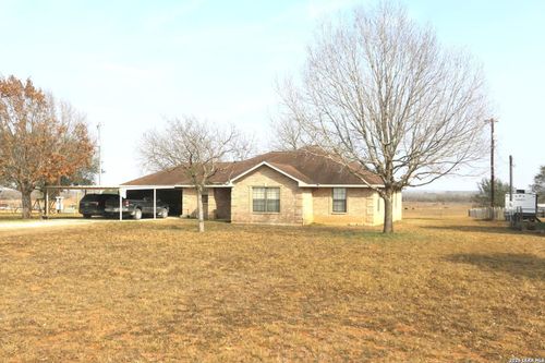 9404 Crow Ln, Adkins, TX, 78101-2598 | Card Image