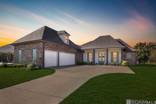 6291 Royal Lakes Estates Ave, Gonzales, LA, 70737-8579 | Card Image