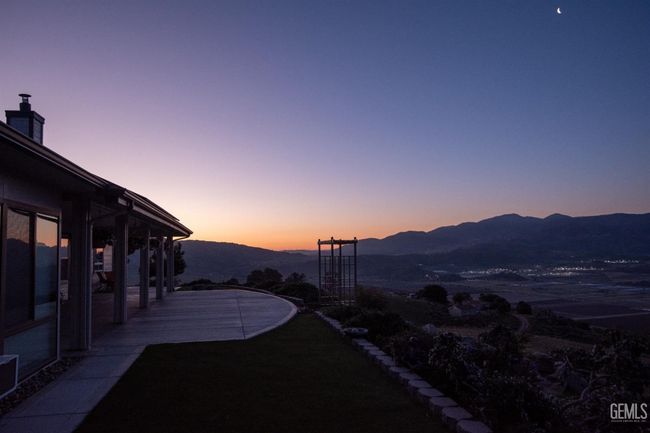 26700 Skyline Dr, House other with 3 bedrooms, 3 bathrooms and null parking in Tehachapi CA | Image 52