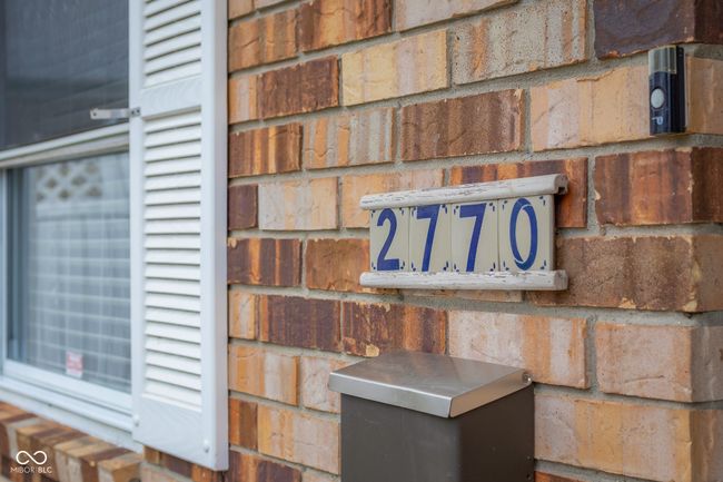 2770 Two Worlds Dr, Condo with 2 bedrooms, 2 bathrooms and null parking in Columbus IN | Image 4