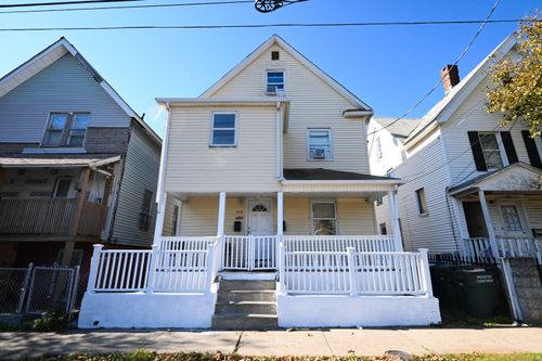 277 Helen St, Bridgeport, CT, 06608-1748 | Card Image