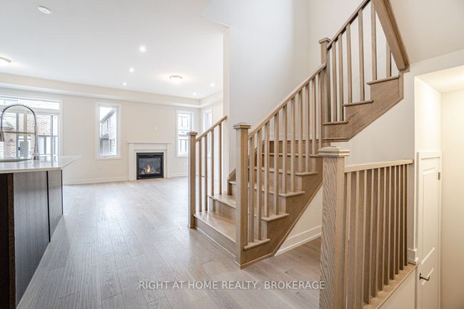 637 Etheridge Ave, House other with 4 bedrooms, 3 bathrooms and 1 parking in Milton ON | Image 17