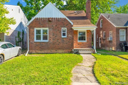 13681 Castleton St, Detroit, MI, 48227-3035 | Card Image