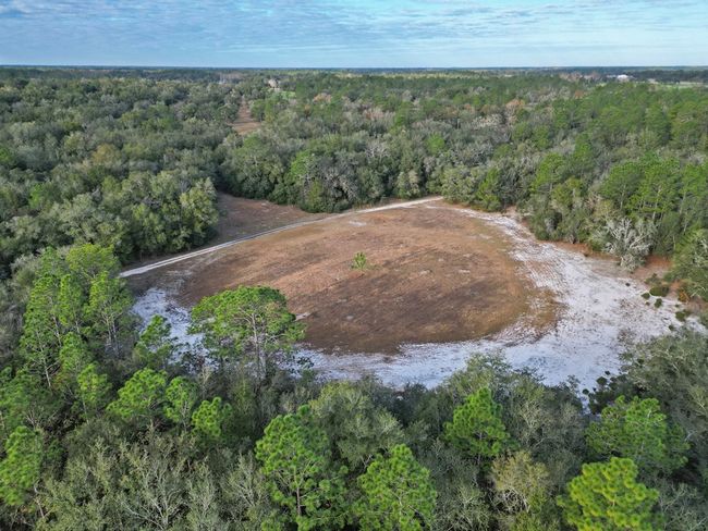 10431 Ne 32nd Ln, House other with 3 bedrooms, 2 bathrooms and null parking in BRONSON FL | Image 8