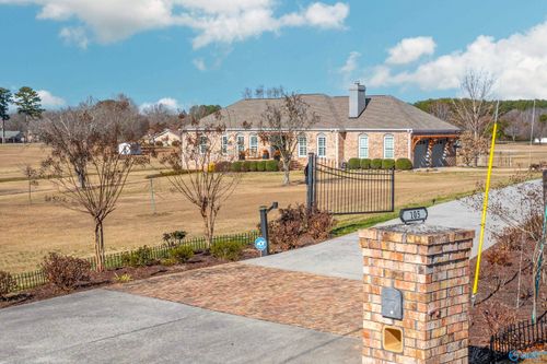 105 Bay View Ln, Centre, AL, 35960-2418 | Card Image