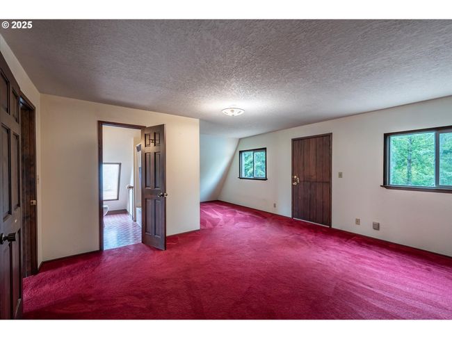 Primary Bedroom-Upper | Image 18