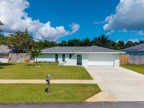635 Ne 15th Pl, Boynton Beach, FL, 33435-2831 | Card Image
