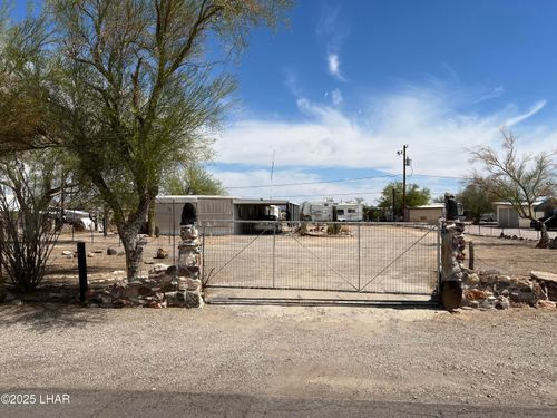 95 N Oregon Ave, Quartzsite, AZ, 85346-0706 | Card Image