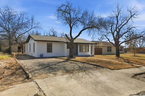 727 Fort Clark Rd, Uvalde, TX, 78801-4519 | Card Image