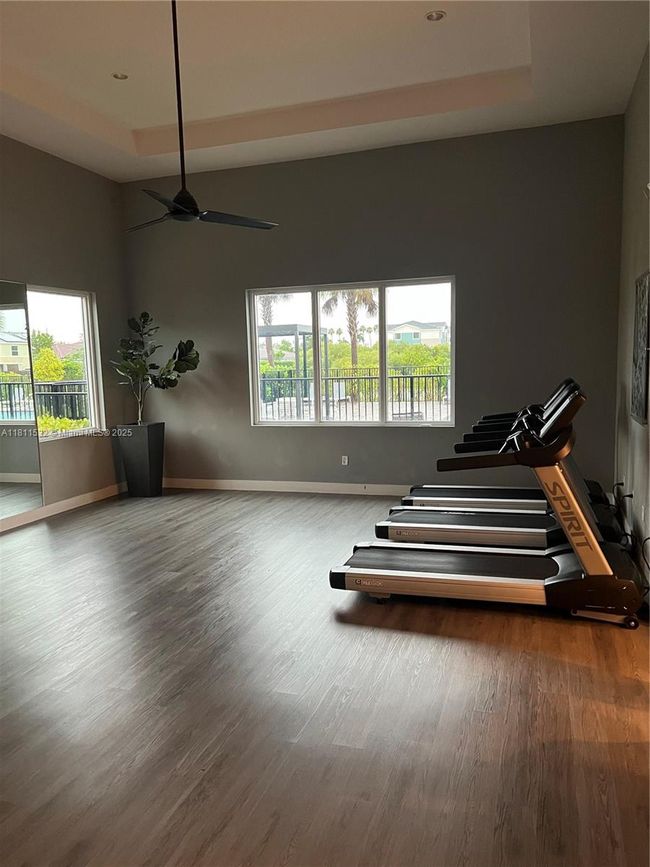 495 Ne 5 Th Way, Townhouse with 3 bedrooms, 3 bathrooms and null parking in Florida City FL | Image 22