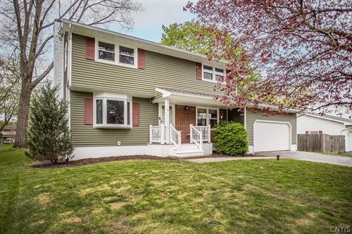9 Nightingale, Clay, NY, 13090 | Card Image