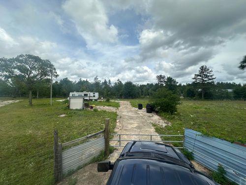 37 Ferreira Ln, DeFuniak Springs, FL, 32433-0896 | Card Image