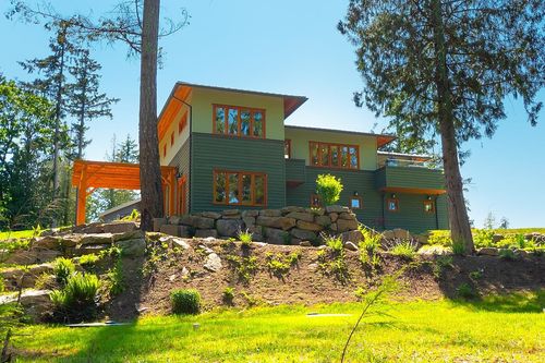 1655 Evergreen Lane, Bowen Island, BC, V0N1G2 | Card Image