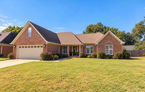 3573 Skylight Dr E, Bartlett, TN, 38135-9479 | Card Image