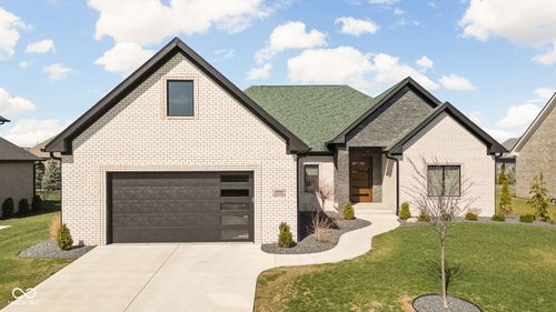 5680 Skylark Dr, Greenwood, IN, 46143-6082 | Card Image