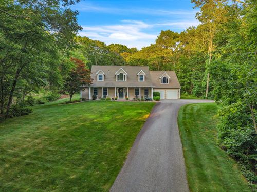 16 Manatuck Dr, Waterford, CT, 06385-1112 | Card Image
