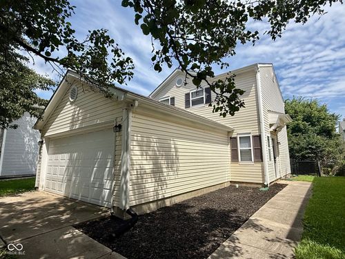 4483 Connaught East Dr, Plainfield, IN, 46168-7562 | Card Image
